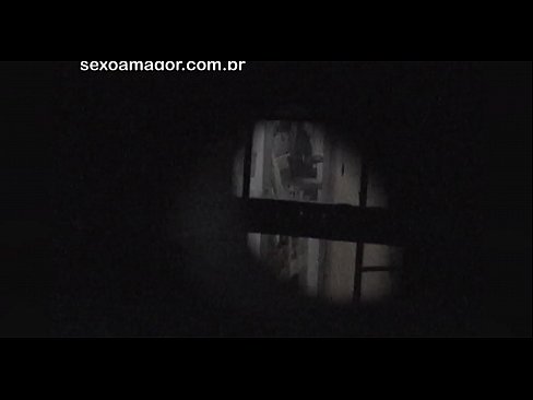 ❤️ Blondie viene segretamente filmato da un voyeur del quartiere nascosto dietro mattoni cavi ❤️❌ Video di sessoal it.grandcanaldock.xyz ❌️